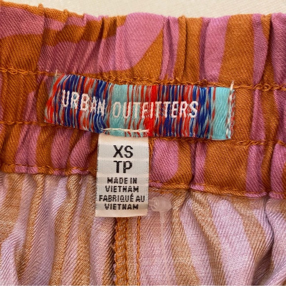 UO Purple Sophie Printed Pull On Pants size XS - Picture 11 of 12